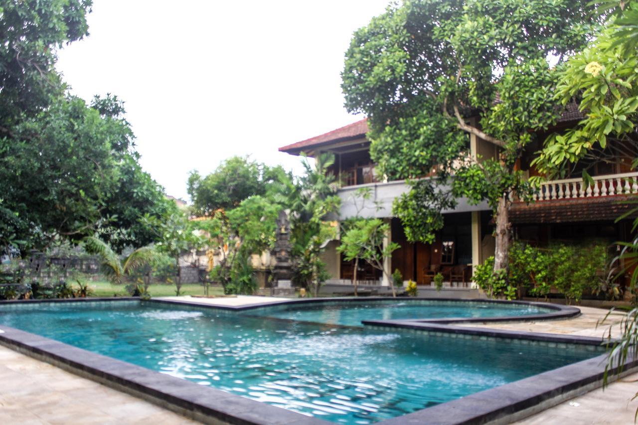 Budhi Beach Inn Kuta Lombok Eksteriør billede