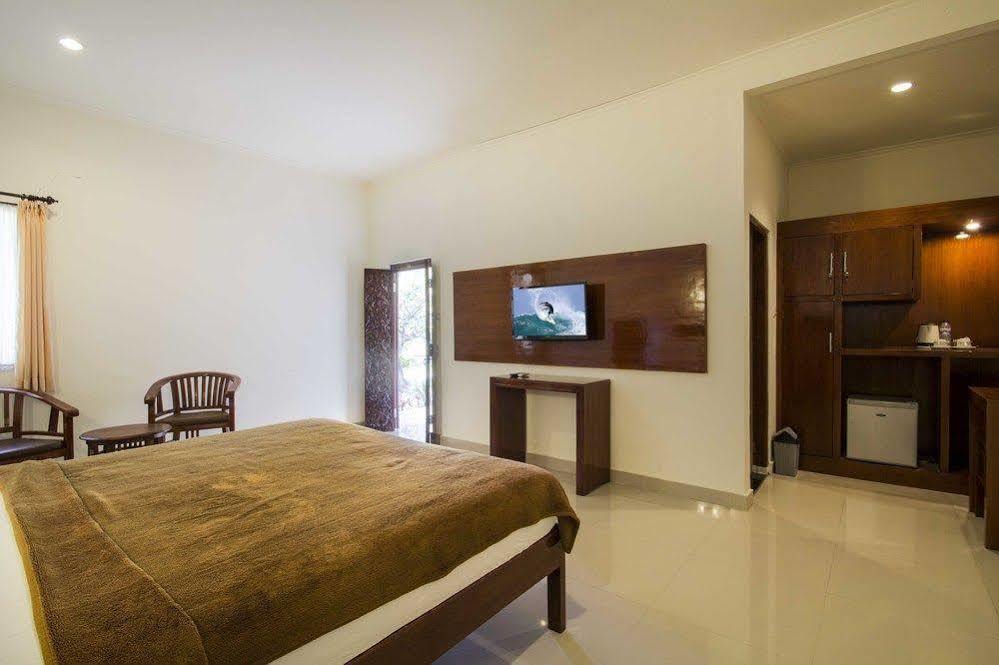 Budhi Beach Inn Kuta Lombok Eksteriør billede